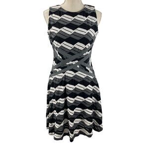 ECI New York Fit & Flare Dress Womens 8 Black White‎ Geometric Sleeveless Lined